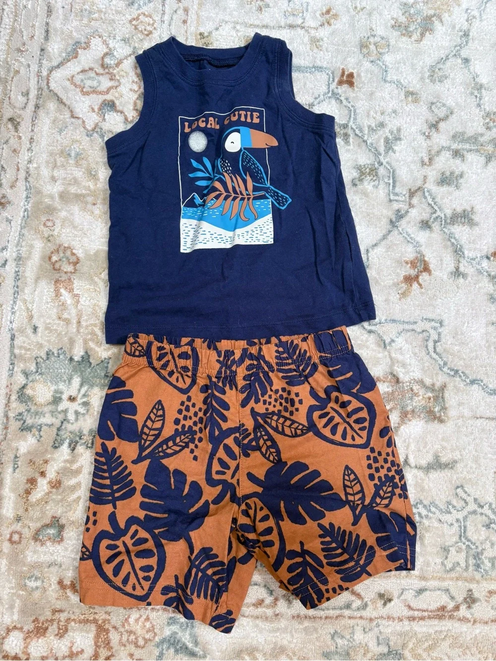 Lot of 3 outfits 24 months